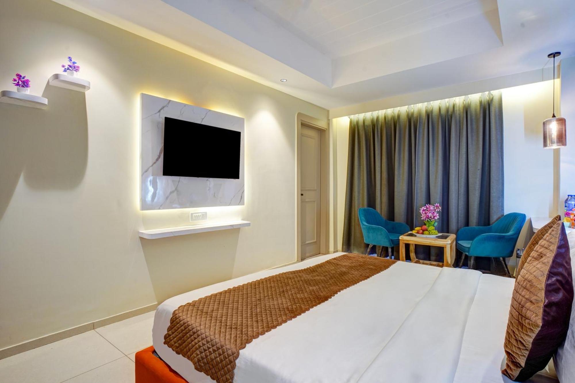 Rjk Stay - Sohna Road & Spaze It Park Gurgaon Ngoại thất bức ảnh
