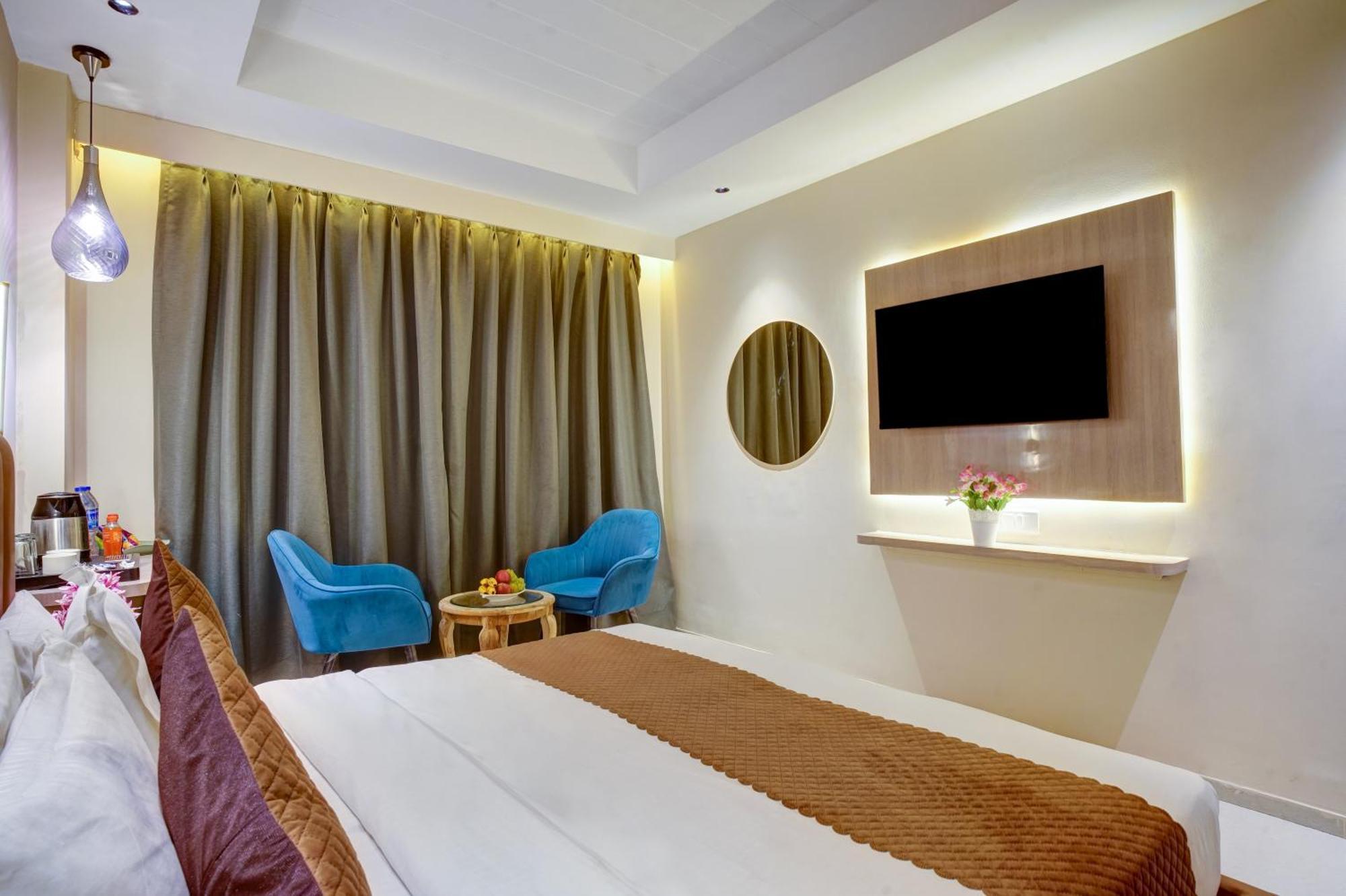 Rjk Stay - Sohna Road & Spaze It Park Gurgaon Ngoại thất bức ảnh